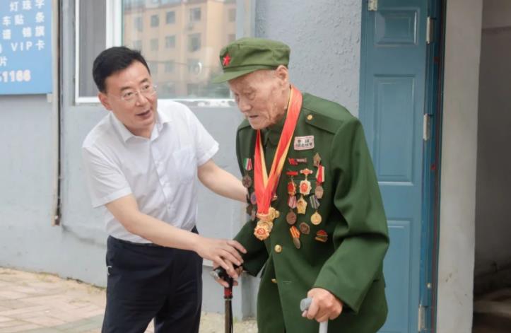 圖13.jpg